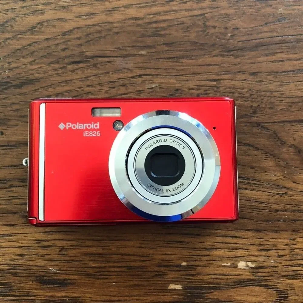 Polaroid iE826 18.0MP 8x red Digital Camera Not Tested No Charger or SD